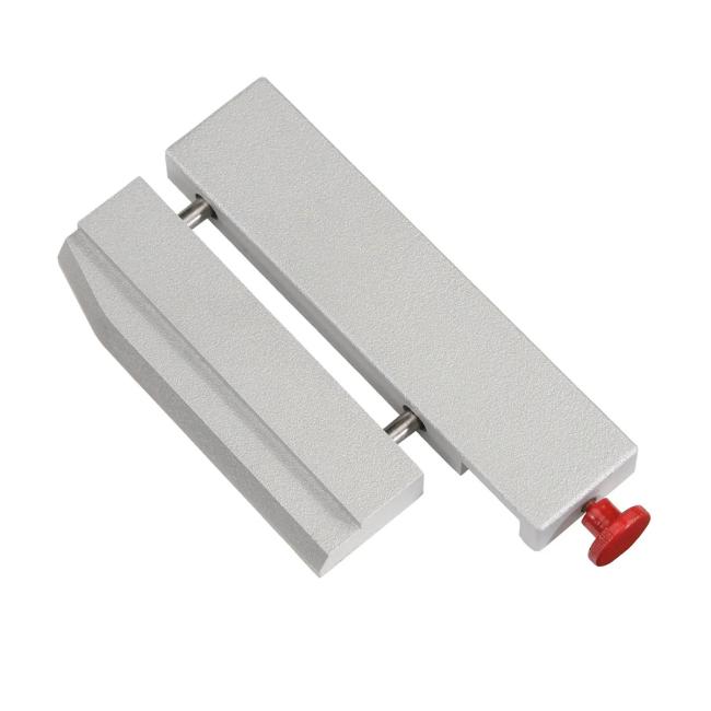 Device for cutting thin strips